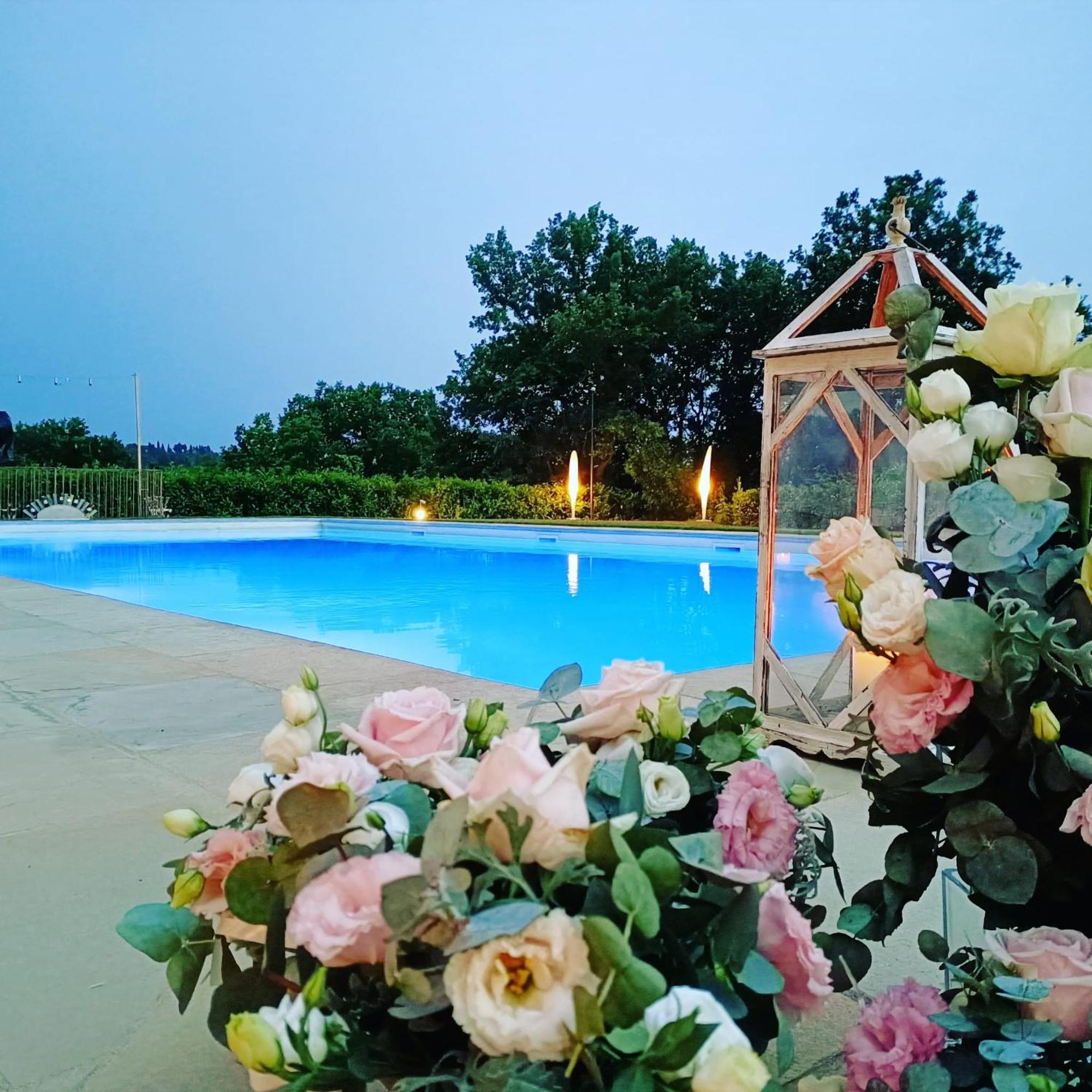 פוג'יבונסי Relais Antico Borgo San Lorenzo מראה חיצוני תמונה