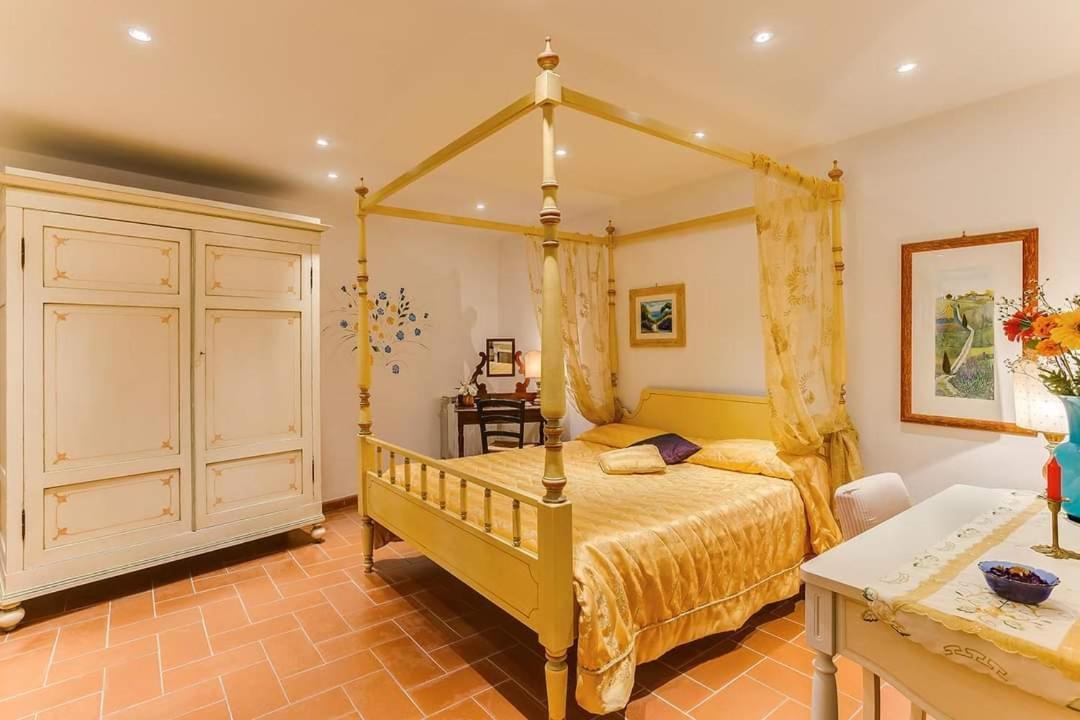 פוג'יבונסי Relais Antico Borgo San Lorenzo מראה חיצוני תמונה