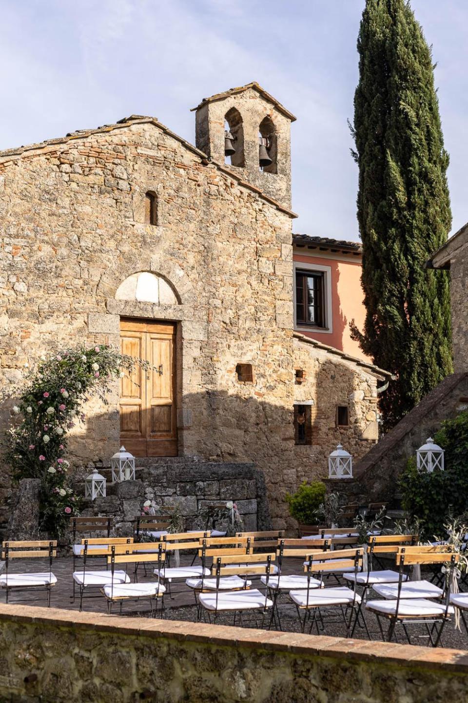 פוג'יבונסי Relais Antico Borgo San Lorenzo מראה חיצוני תמונה